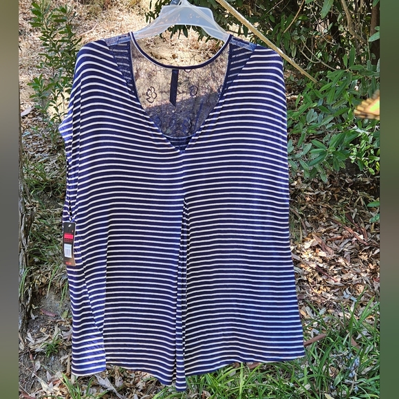 NWT Pure Energy High-Low Top - Picture 2 of 6